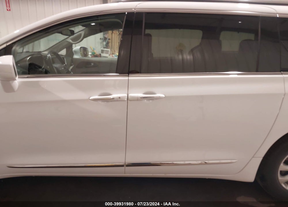 2019 CHRYSLER PACIFICA TOURING L VIN: 2C4RC1BG9KR612916