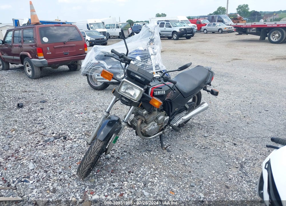1982 YAMAHA XS400 R VIN: JYA16M009CA006349