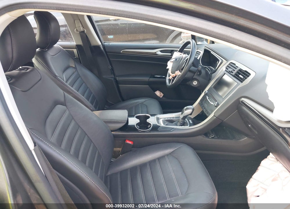 2015 FORD FUSION SE VIN: 3FA6P0HD8FR221745