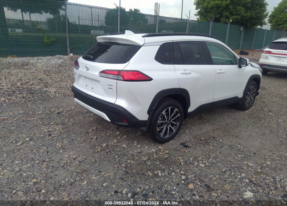 2024 TOYOTA COROLLA CROSS XLE VIN: 7MUDAABG5RV102103