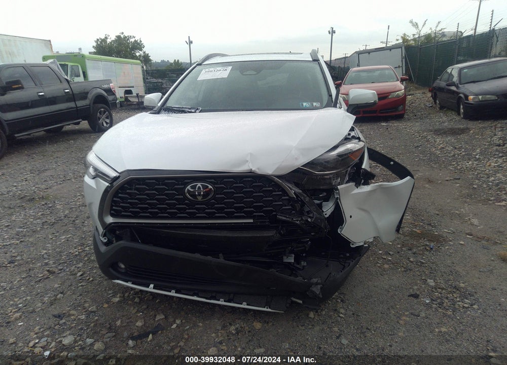 2024 TOYOTA COROLLA CROSS XLE VIN: 7MUDAABG5RV102103