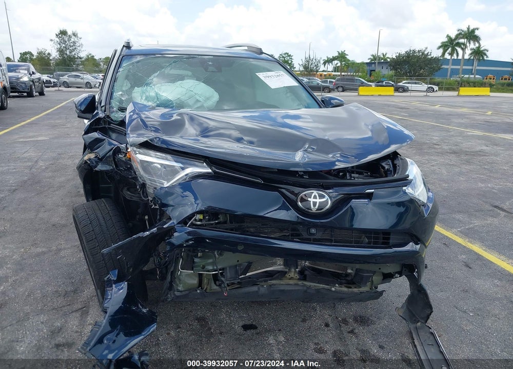 2017 TOYOTA RAV4 PLATINUM VIN: 2T3YFREV3HW390660