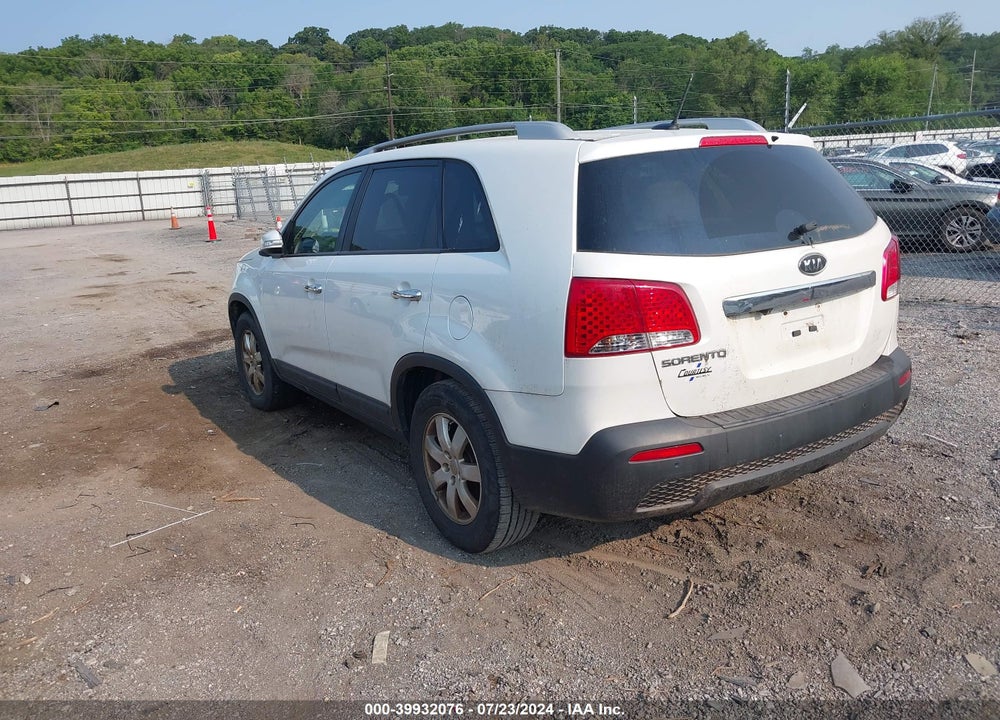 2012 KIA SORENTO LX VIN: 5XYKT4A61CG247083