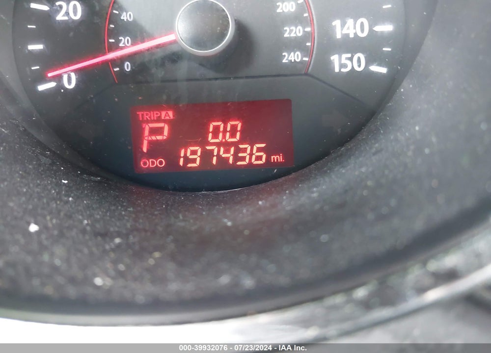 2012 KIA SORENTO LX VIN: 5XYKT4A61CG247083
