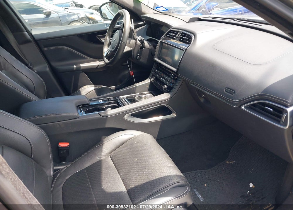 2019 JAGUAR F-PACE 25T R-SPORT/30T R-SPORT VIN: SADCL2GX8KA397543