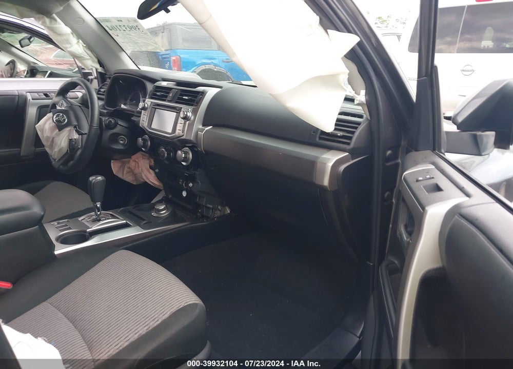 2019 TOYOTA 4RUNNER SR5 VIN: JTEBU5JRXK5628835