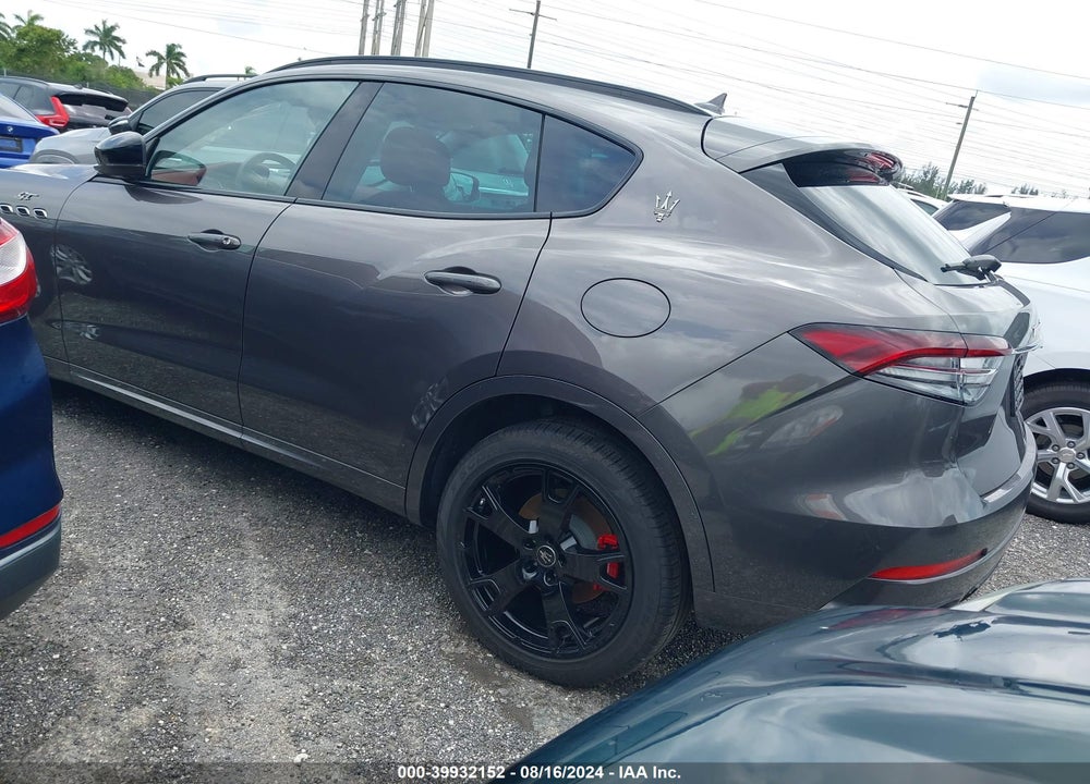2022 MASERATI LEVANTE GT VIN: ZN661XUAXNX402687