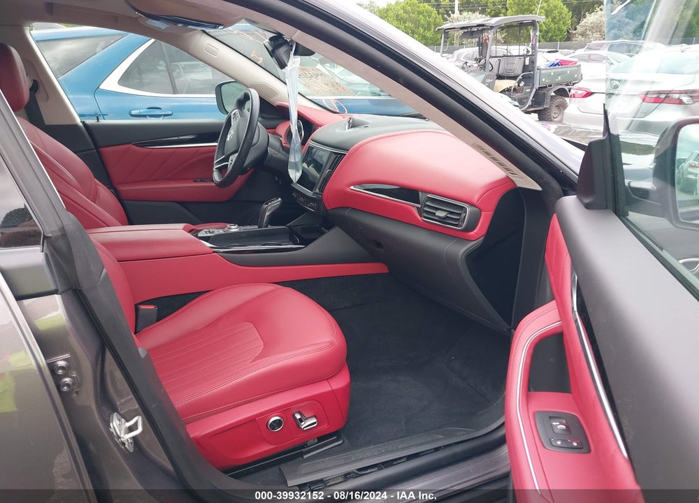 2022 MASERATI LEVANTE GT VIN: ZN661XUAXNX402687
