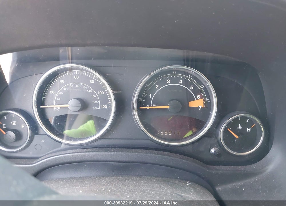 2014 JEEP COMPASS HIGH ALTITUDE VIN: 1C4NJCEA3ED825858