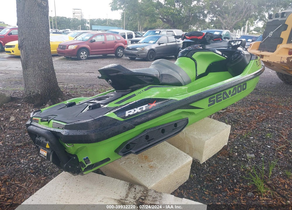 2020 SEADOO RXT-X 300 VIN: YDV33652L920
