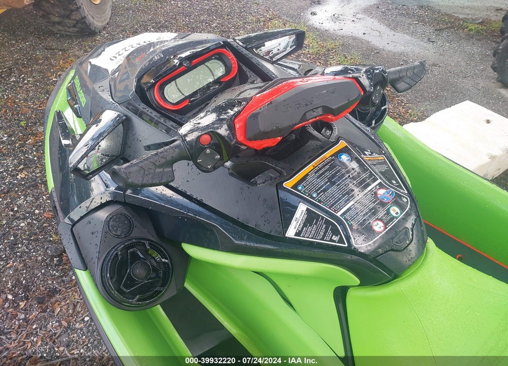 2020 SEADOO RXT-X 300 VIN: YDV33652L920