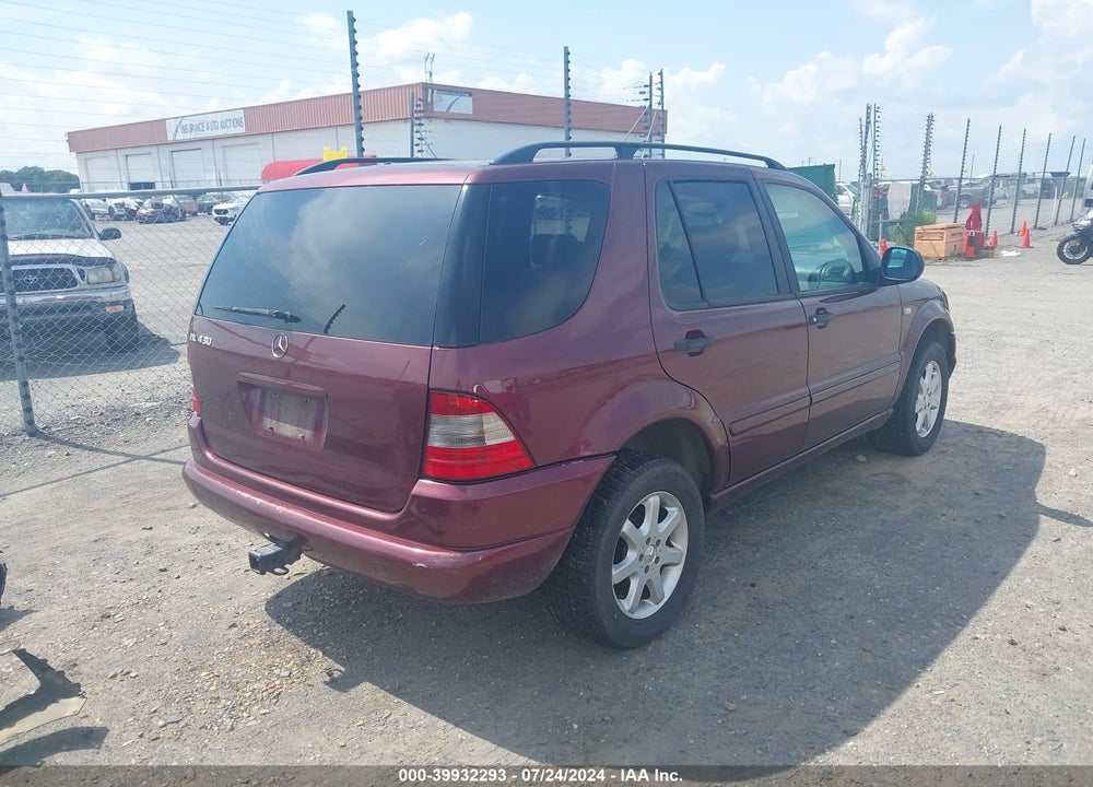 1999 MERCEDES-BENZ ML 430 VIN: 4JGAB72E9XA083833