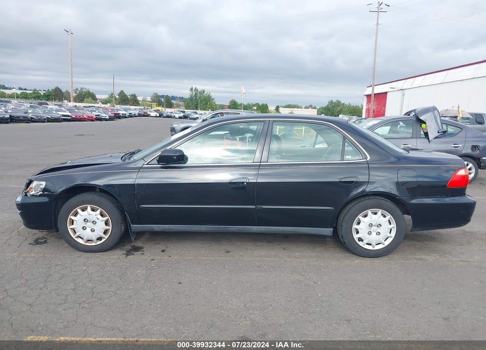 1999 HONDA ACCORD LX VIN: JHMCG564XXC004094