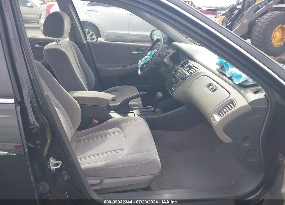 1999 HONDA ACCORD LX VIN: JHMCG564XXC004094