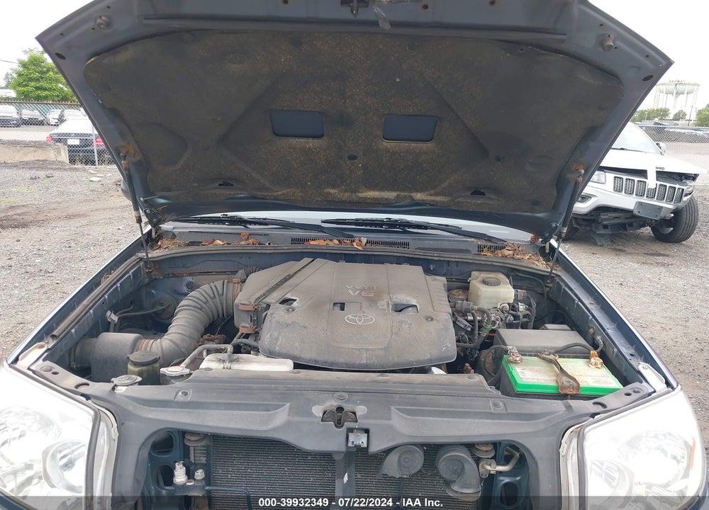 2004 TOYOTA 4RUNNER SR5 V6 VIN: JTEBU14R440030308