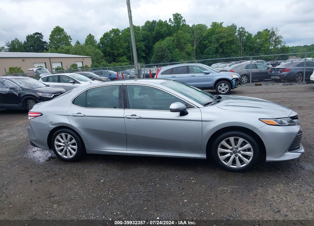 2020 TOYOTA CAMRY LE VIN: 4T1C11AK8LU892572