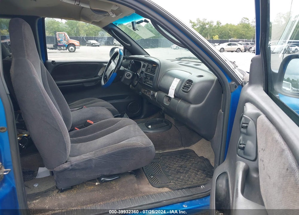 2000 DODGE DAKOTA SLT/SPORT VIN: 1B7GL22X5YS503437