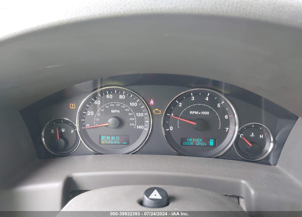 2006 JEEP COMMANDER VIN: 1J8HG48K76C195445