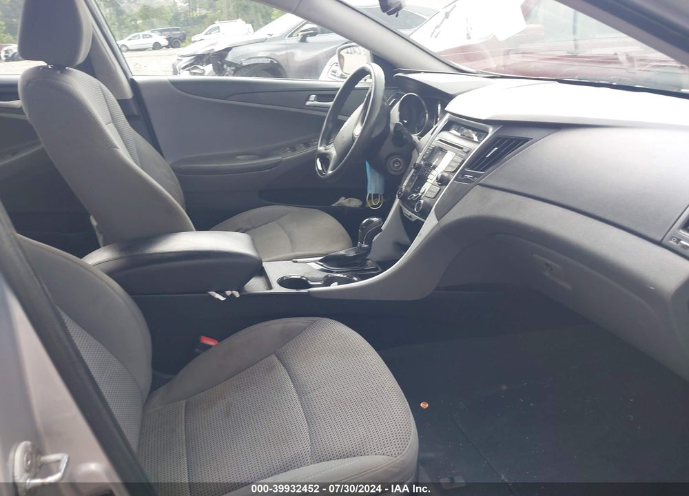 2012 HYUNDAI SONATA GLS VIN: 5NPEB4AC3CH423176