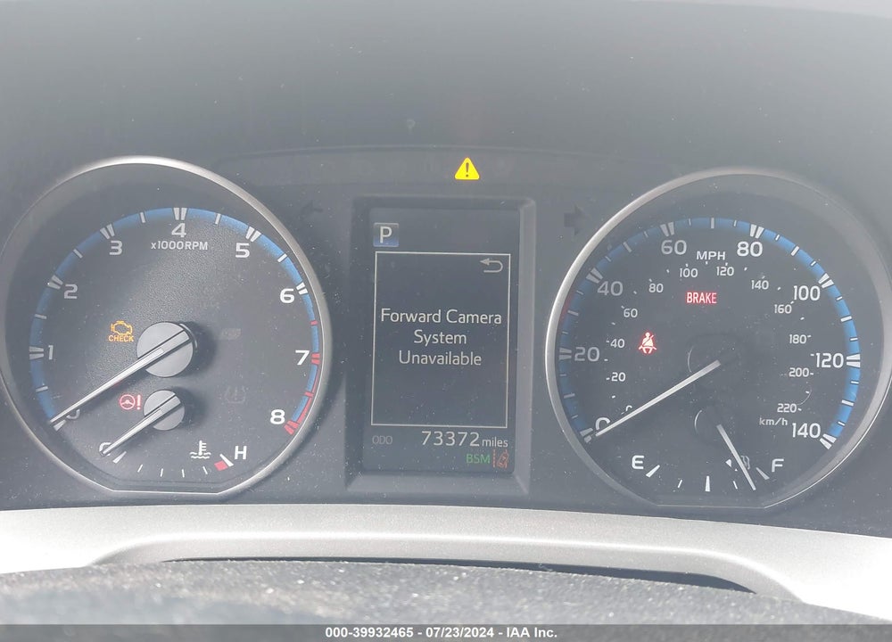2018 TOYOTA RAV4 XLE VIN: 2T3RFREV7JW792899