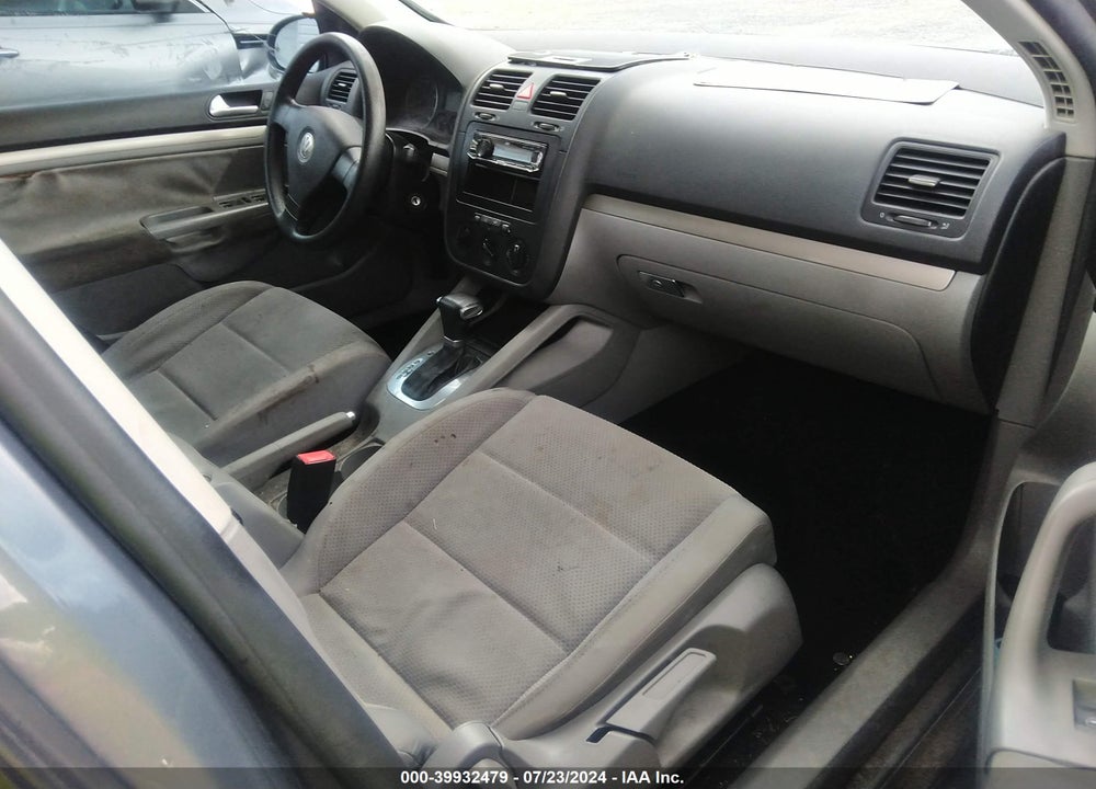 2007 VOLKSWAGEN RABBIT 4-DOOR VIN: WVWDR71K67W214627