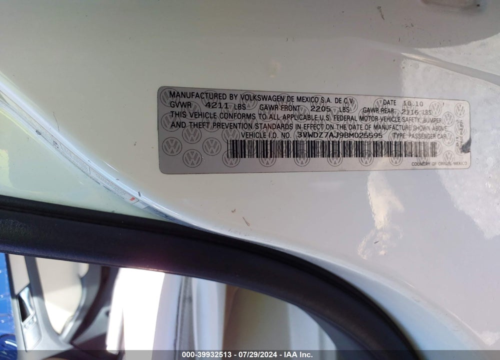 2011 VOLKSWAGEN JETTA 2.5L SE VIN: 3VWDZ7AJ9BM025595