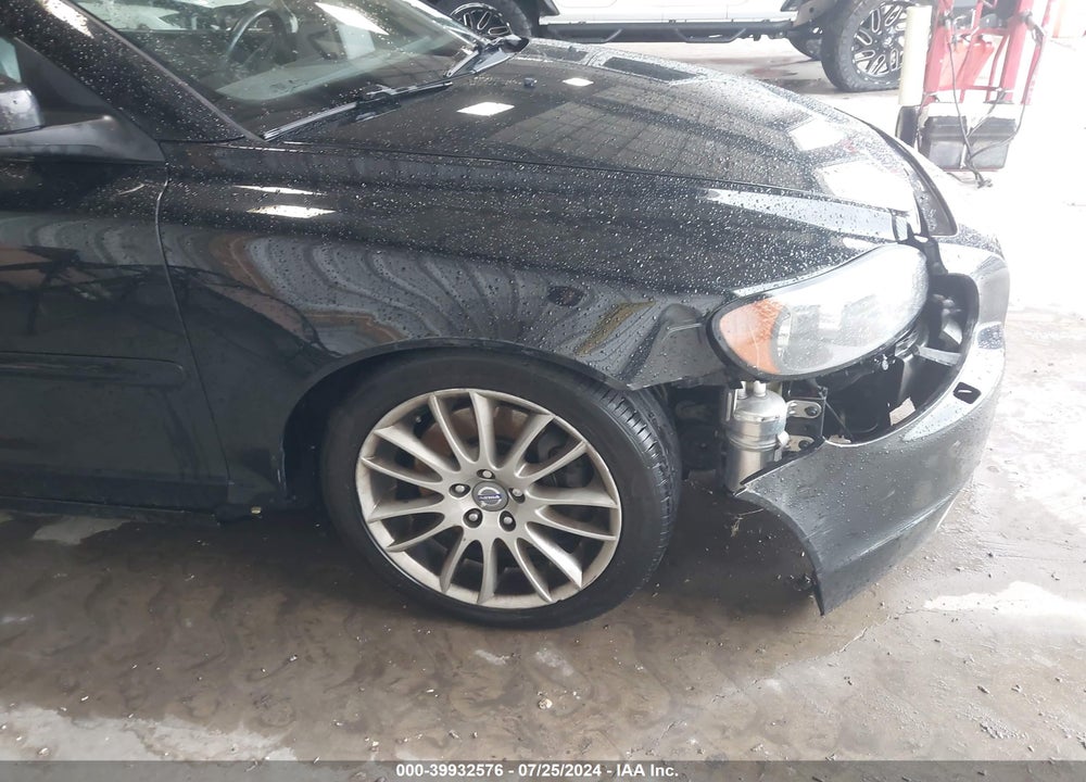2009 VOLVO C70 T5 VIN: YV1MC672X9J071159