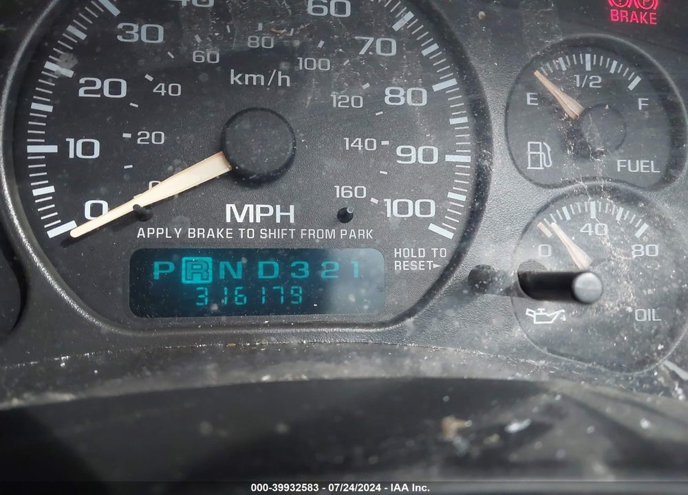 2002 CHEVROLET SUBURBAN 1500 LT VIN: 3GNEC16Z92G258726