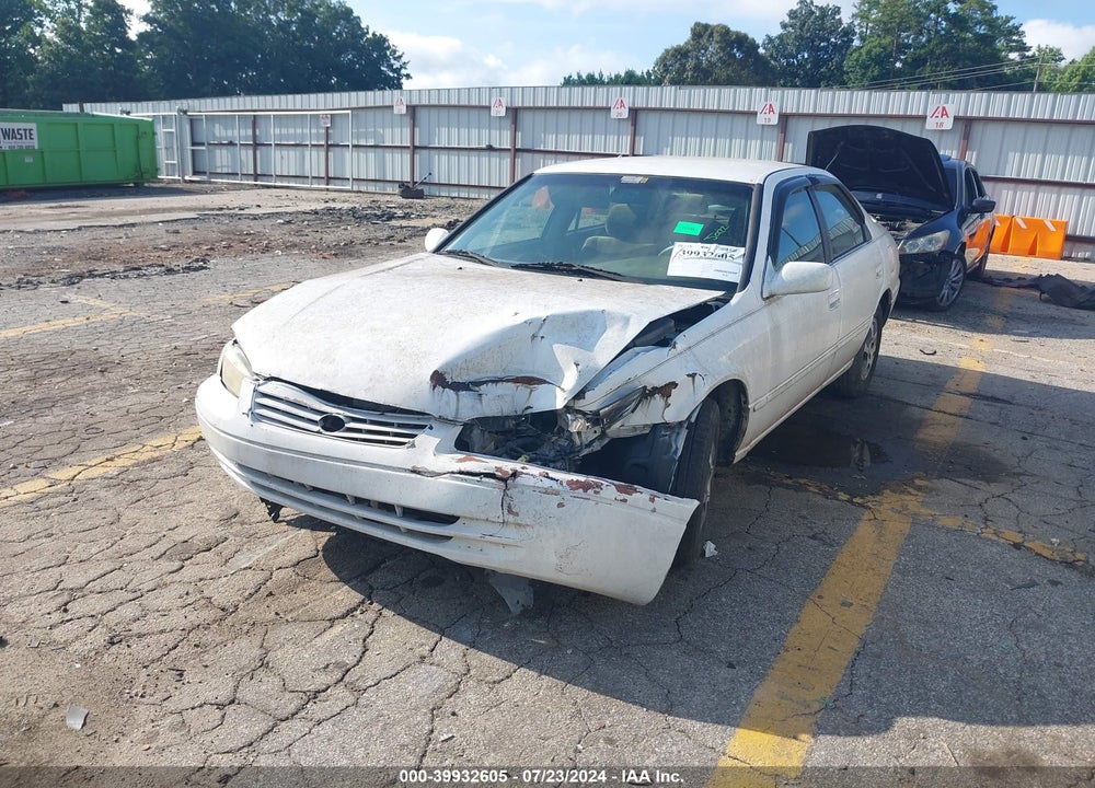 1999 TOYOTA CAMRY LE VIN: JT2BG22K7X0297947