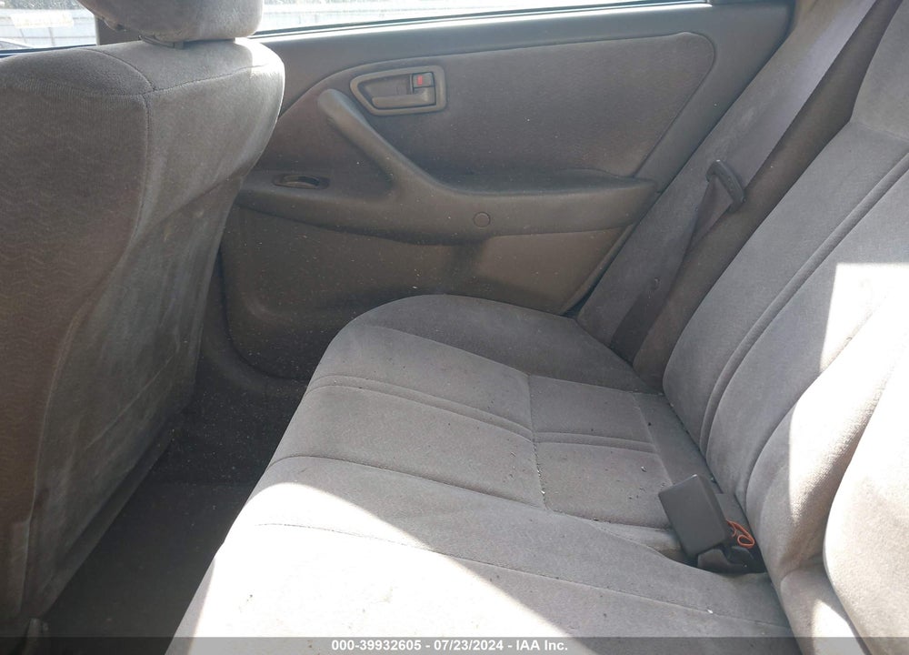 1999 TOYOTA CAMRY LE VIN: JT2BG22K7X0297947