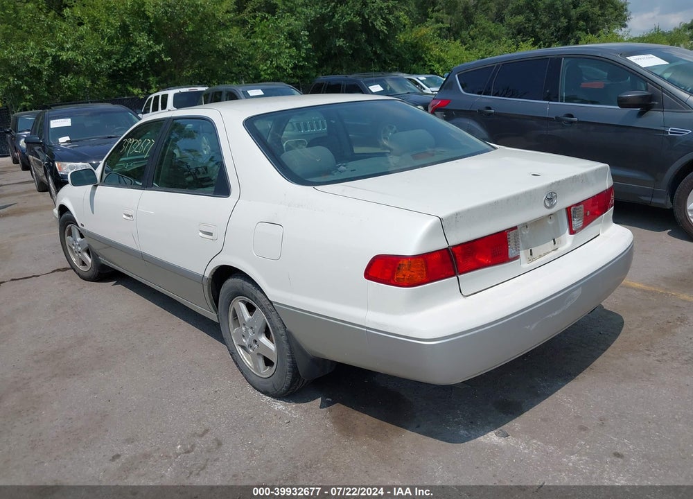 2001 TOYOTA CAMRY LE VIN: JT2BG22K310596925