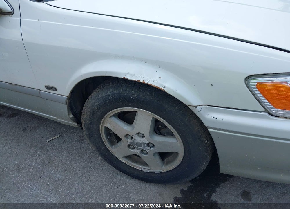 2001 TOYOTA CAMRY LE VIN: JT2BG22K310596925
