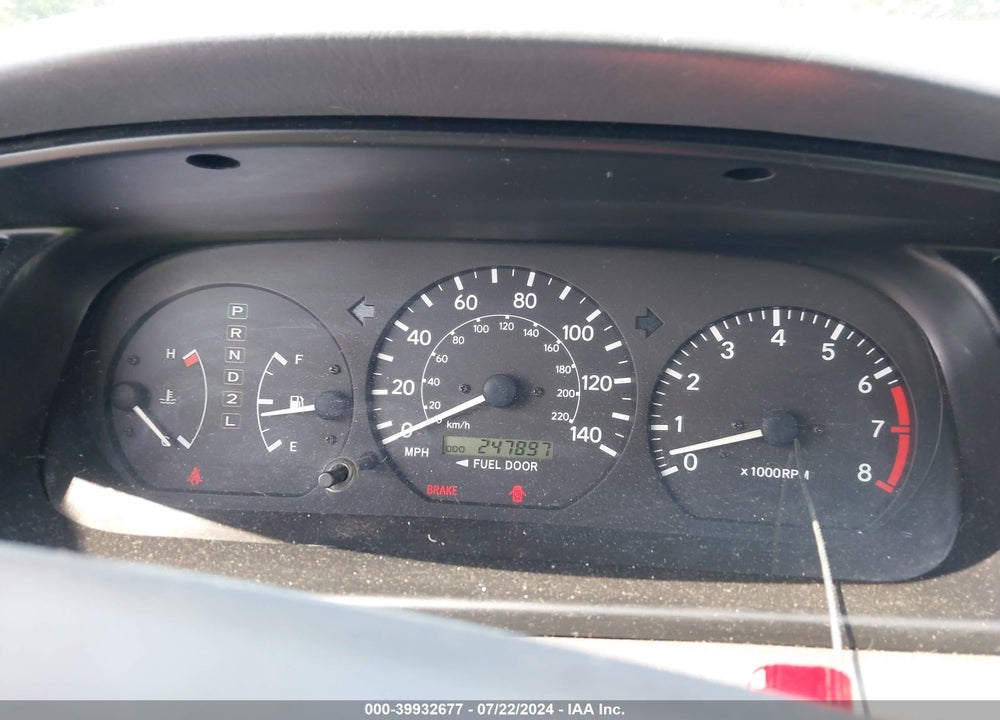 2001 TOYOTA CAMRY LE VIN: JT2BG22K310596925