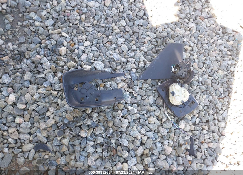 2012 NISSAN ROGUE S VIN: JN8AS5MT0CW284543