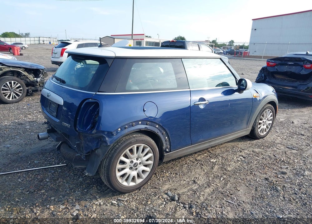 2015 MINI HARDTOP COOPER VIN: WMWXM5C5XFT939054
