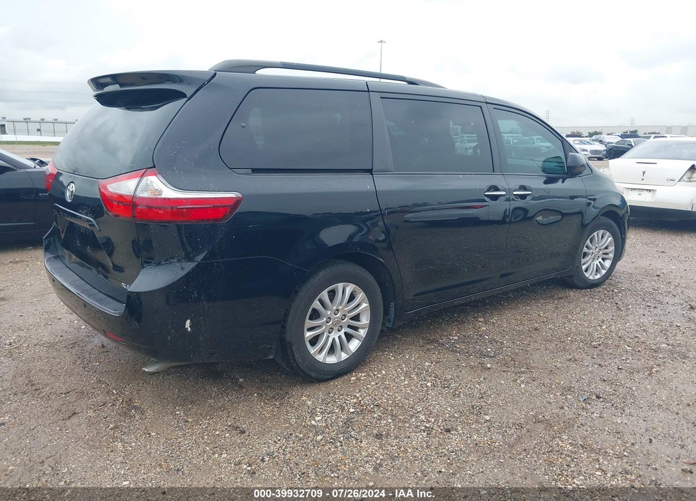 2016 TOYOTA SIENNA XLE 8 PASSENGER VIN: 5TDYK3DC5GS696834
