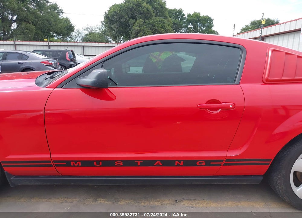 2005 FORD MUSTANG V6 DELUXE/V6 PREMIUM VIN: 1ZVFT80N855179990