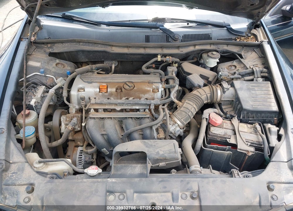 2009 HONDA ACCORD 2.4 LX VIN: 1HGCP26379A039084