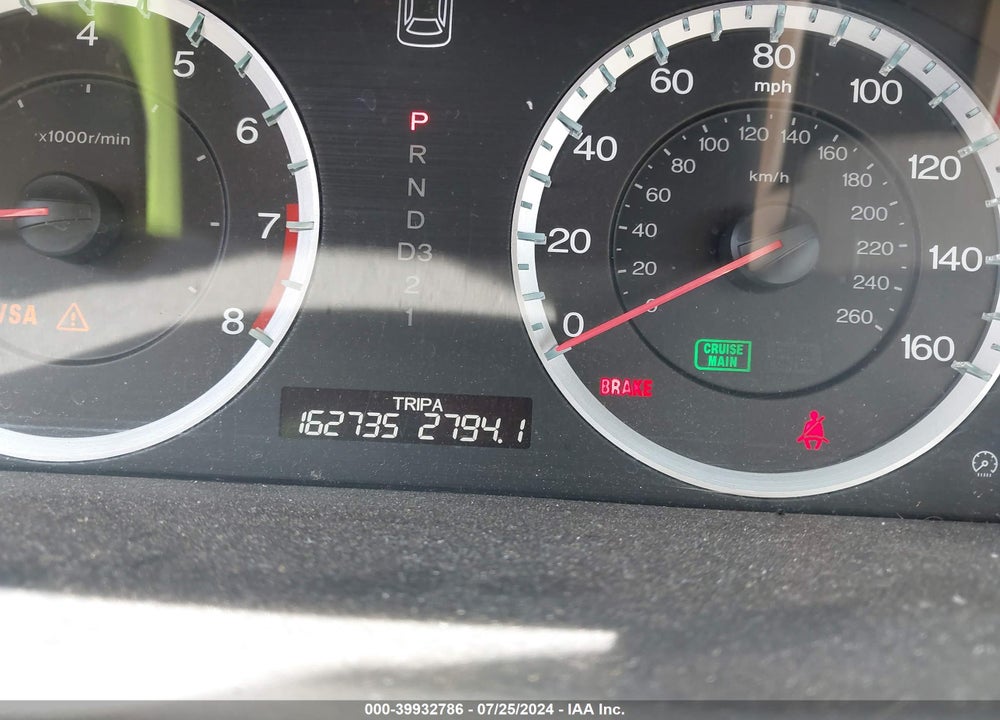 2009 HONDA ACCORD 2.4 LX VIN: 1HGCP26379A039084