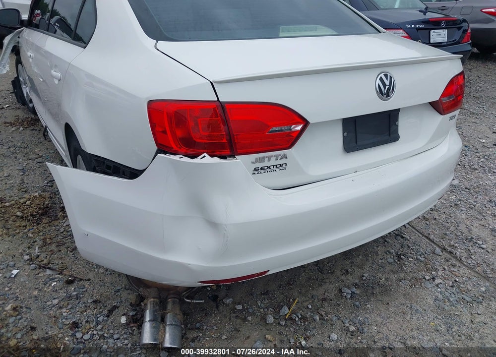 2011 VOLKSWAGEN JETTA VIN: 3VWLL7AJ3BM119436