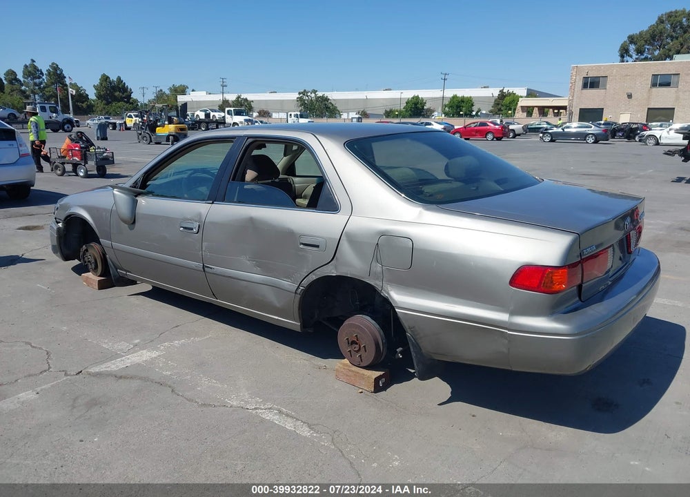 2001 TOYOTA CAMRY VIN: 4T1BG22K41U068046