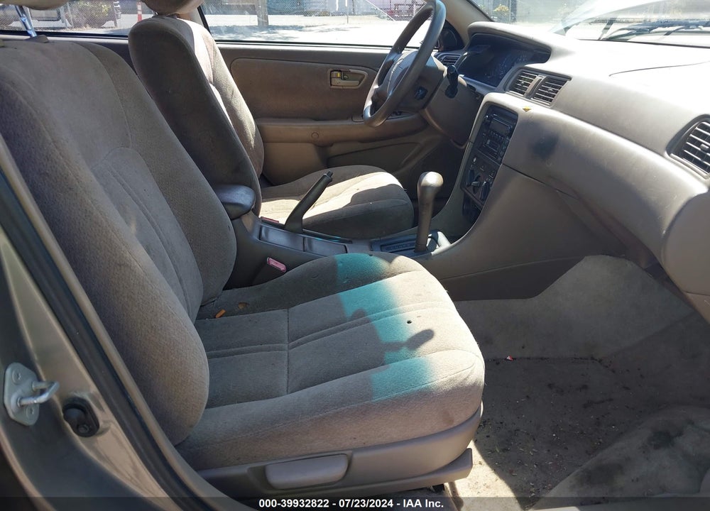 2001 TOYOTA CAMRY VIN: 4T1BG22K41U068046