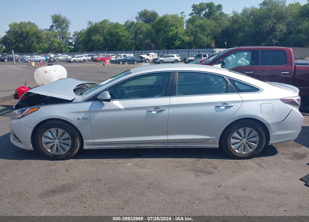 2016 HYUNDAI SONATA HYBRID SE VIN: KMHE24L18GA014126
