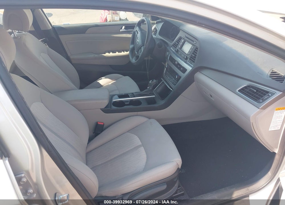 2016 HYUNDAI SONATA HYBRID SE VIN: KMHE24L18GA014126