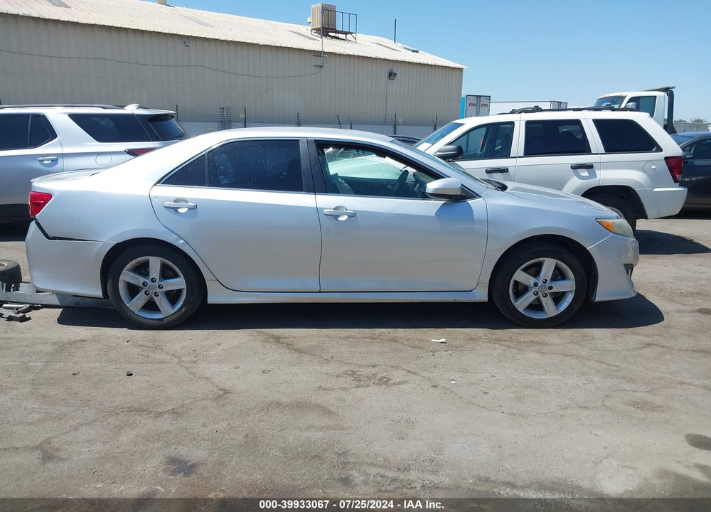 2014 TOYOTA CAMRY SE VIN: 4T1BF1FK3EU815049