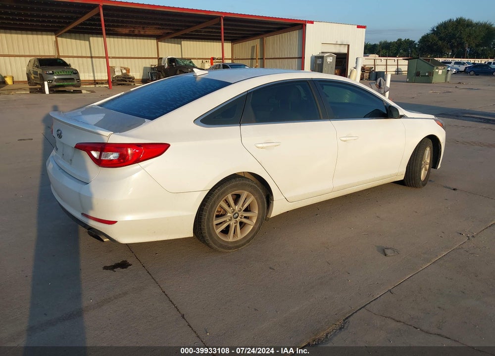 2015 HYUNDAI SONATA SE VIN: 5NPE24AFXFH077660