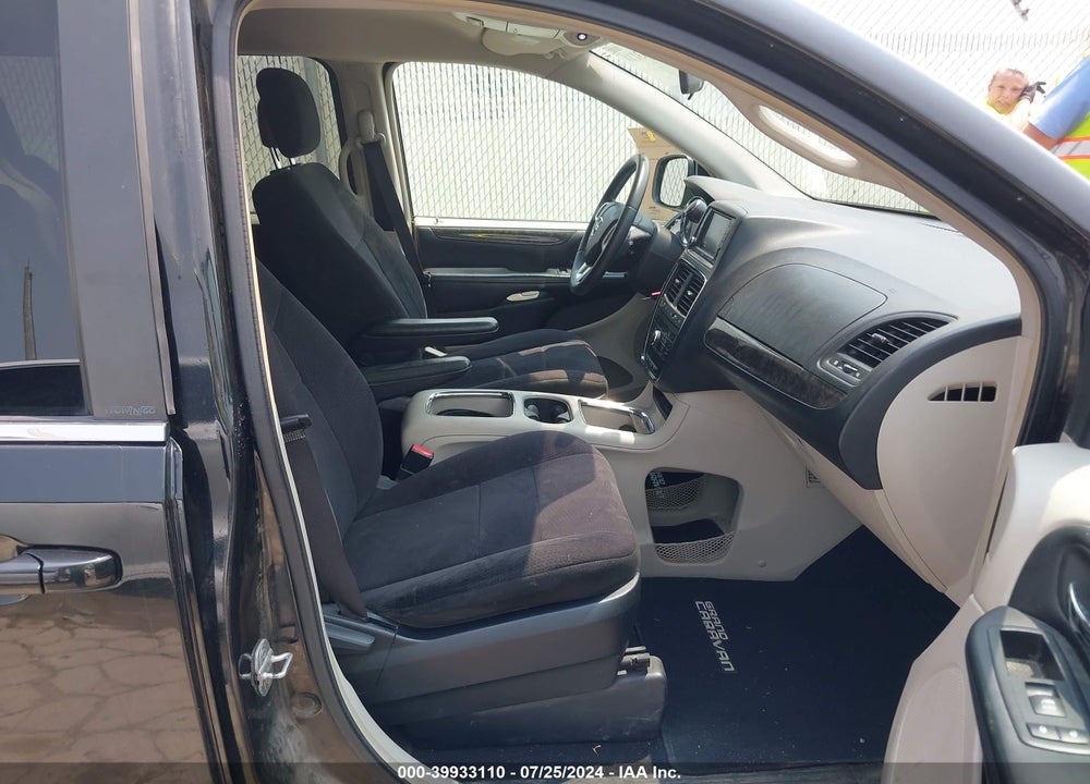 2011 DODGE GRAND CARAVAN CREW VIN: 2D4RN5DG6BR672668