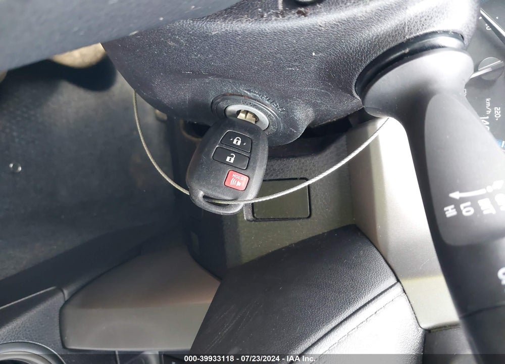 2017 TOYOTA RAV4 LE VIN: 2T3BFREV7HW598319