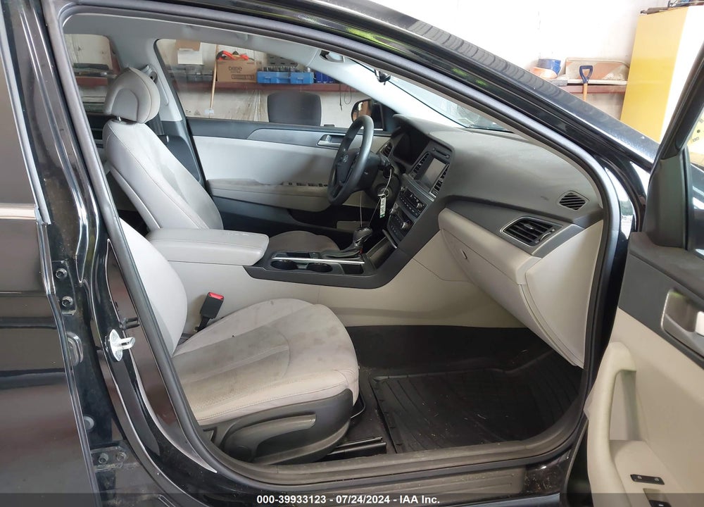 2016 HYUNDAI SONATA SE VIN: 5NPE24AF3GH347233