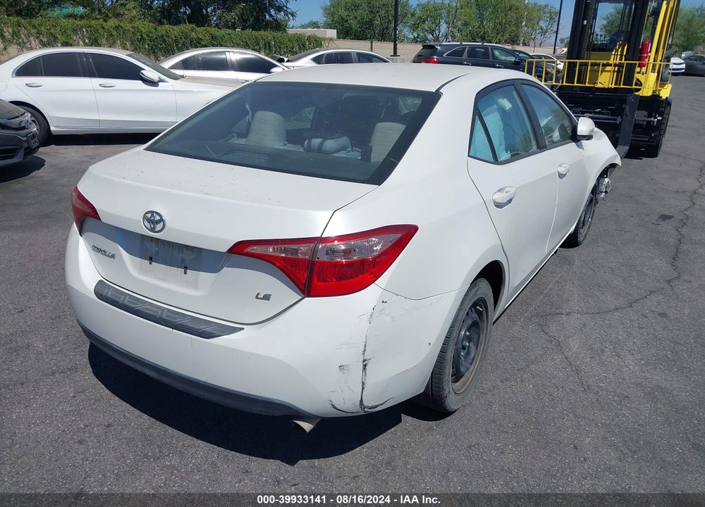 2018 TOYOTA COROLLA LE VIN: 5YFBURHEXJP822443